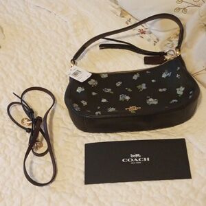 💗💗💗💗NWT Coach Floral Print Letter Sttn Black/Gold
